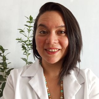 Acercar imagen: Karol Flores Cerda, Terapeuta complementario Villarrica