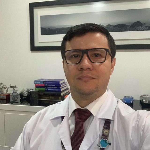 Edward Giovanny Paez Lancheros, Urólogo Floridablanca