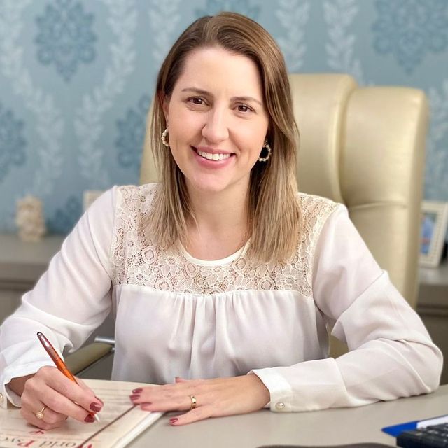 Camila Volpato Yurasseck Meneghini