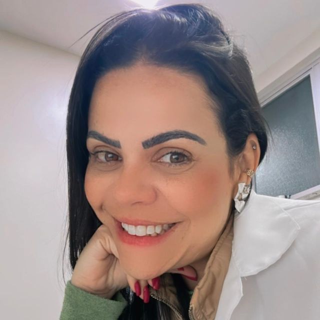Isabela Gon dos Santos, Médico clínico geral Rio de Janeiro