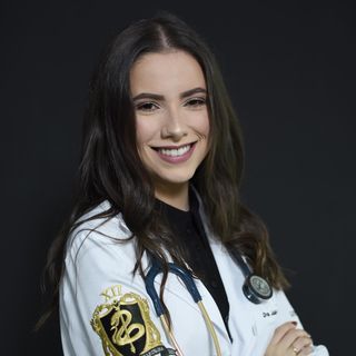 Ampliar imagem: Julia Camargo Manfroi, Médico clínico geral Rio de Janeiro