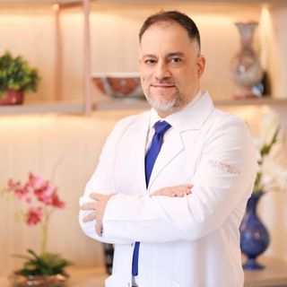 Cesar Magno Gomes Macena, Cirurgião plástico São Paulo