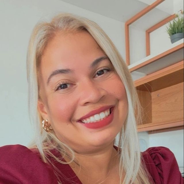 Carine  Souza Santana, Dentista Rio de Janeiro