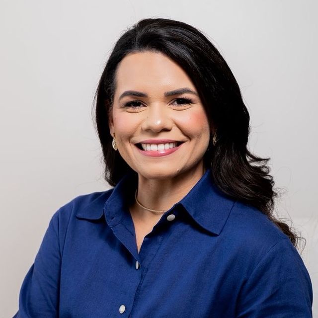 Denise Alexandre Costa, Oftalmologista Campina Grande