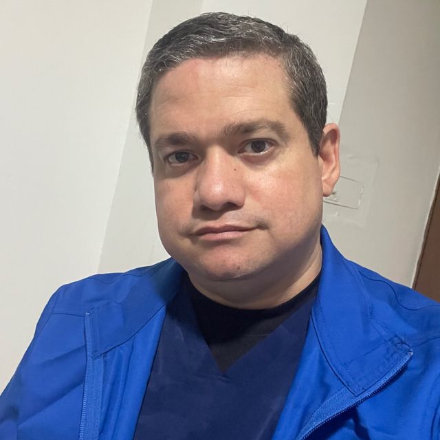 Juan Gabriel de la hoz araque, Cirujano cardiovascular Valledupar