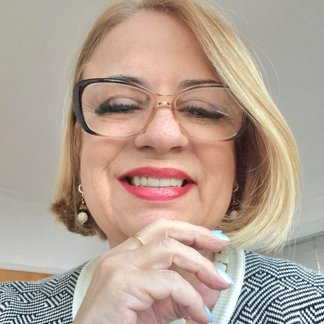 Aracele Netto Tomiato, Psicólogo Americana