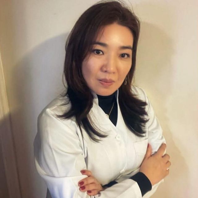 Simone Yumi Saruhashi Kamiyama, Dermatologista São Paulo