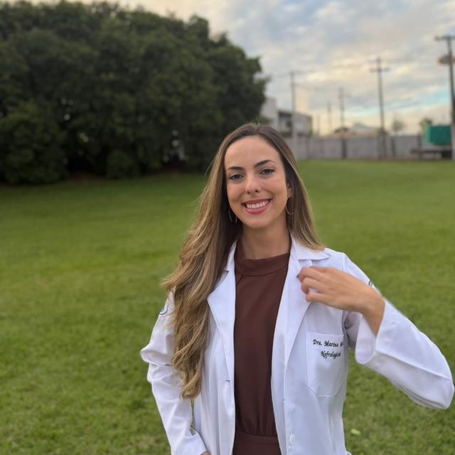 Marina De Mello Costa , Nefrologista Botucatu