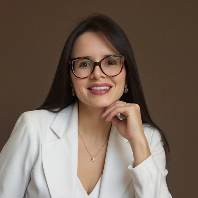 Pollyana Ardavicius e Silva, Coloproctologista Caçapava