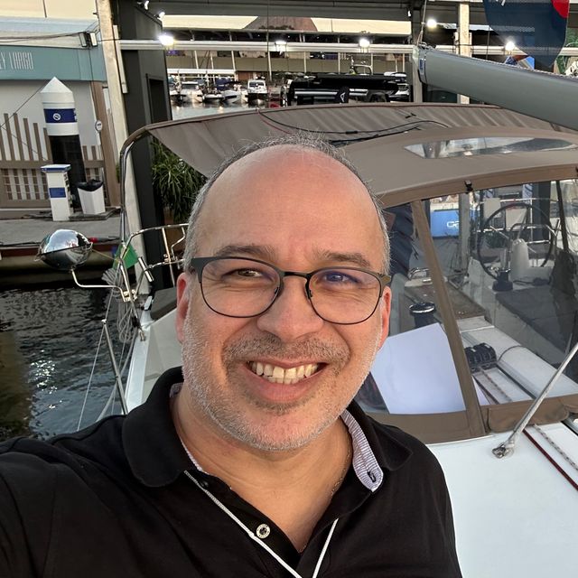 Adriano Guido Guimarães, Dentista Salvador