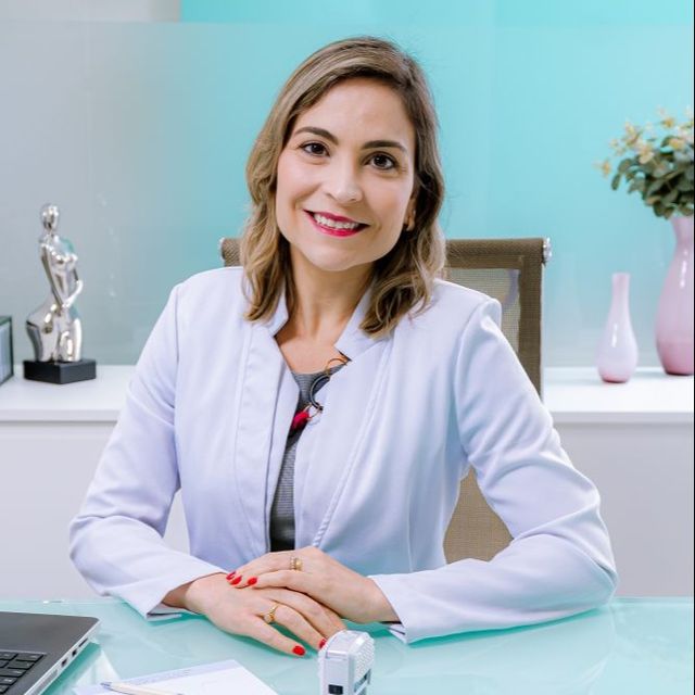Franciele  Canesin, Ginecologista Curitiba
