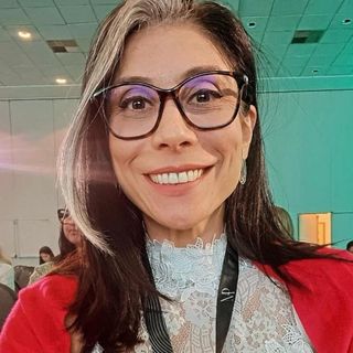 Dra. Luciana da Mata Perez