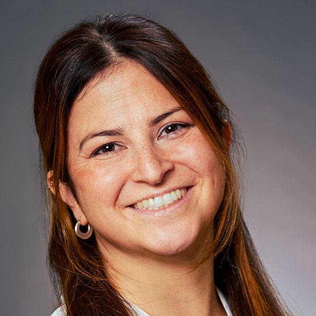 Florencia Nuñez, Odontólogo Mercedes
