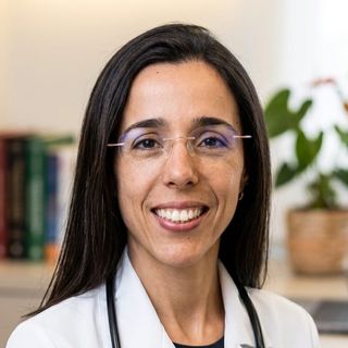 Dra. Renata D'Alpino Peixoto