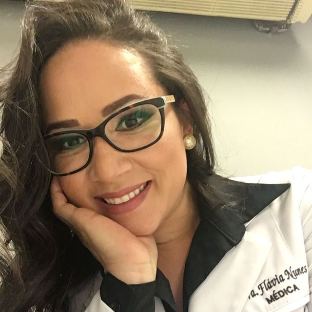 Flavia  Nunes da Silva Ferreira, Neurologista pediátrico Goiânia