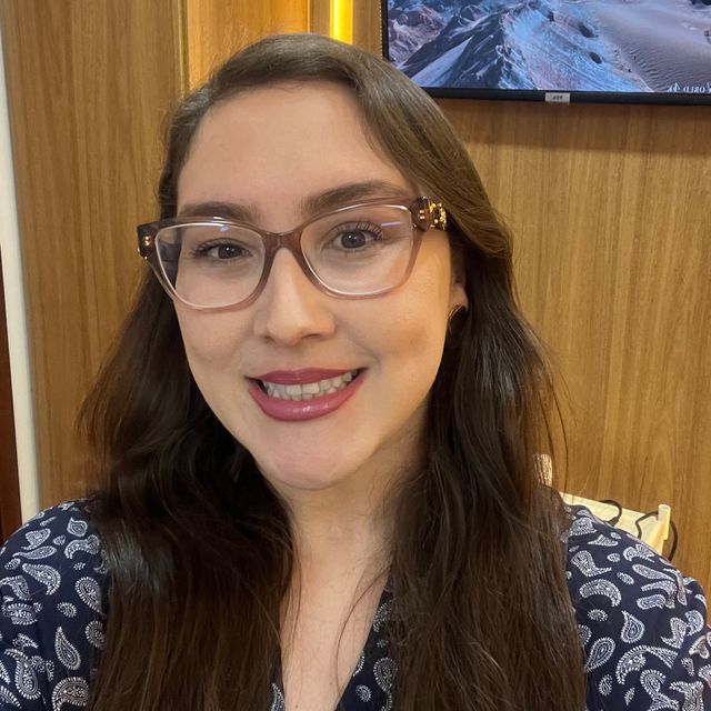Samantha  Borges Ribeiro Guimarães , Dermatologista Itumbiara