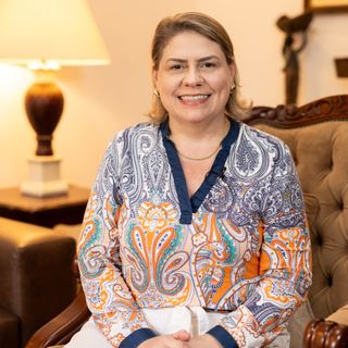 Patrícia Coral, Neurologista Curitiba