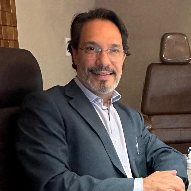 Alexandre Nogueira Santos, Oftalmologista Goiânia