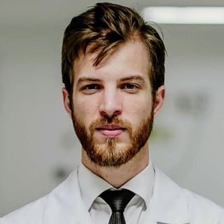 Ampliar imagem: Guilherme Essi, Cirurgião vascular Porto Alegre