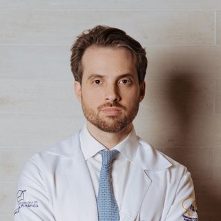 Caio Garcia, Cirurgião plástico Itajaí