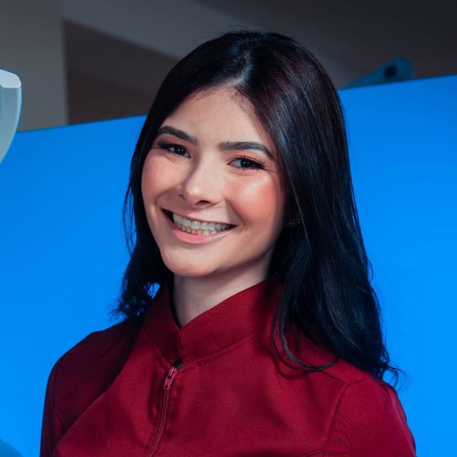 Amanda  Santos Weis, Dentista Porto Alegre