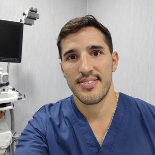 Acercar imagen: Andrés Munguia, Gastroenterólogo Lincoln