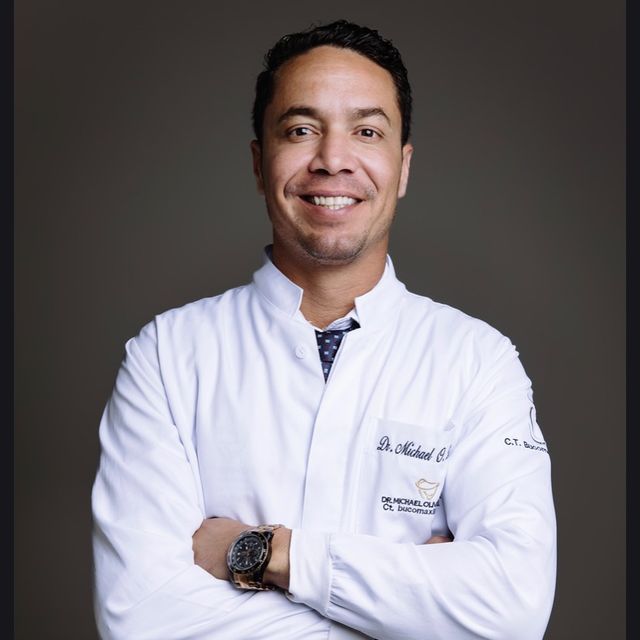 Michael Oliveira Lima, Cirurgião buco-maxilo-facial Ibiporã