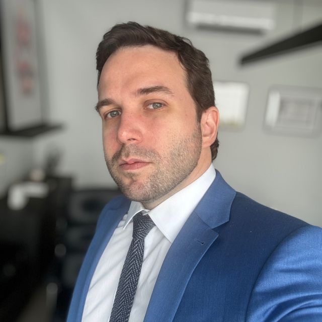 Thiago Telles, Cirurgião plástico São Paulo