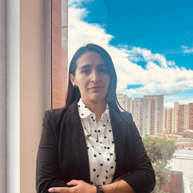 Erika Ruiz Malaver, Medico alternativo Bogotá