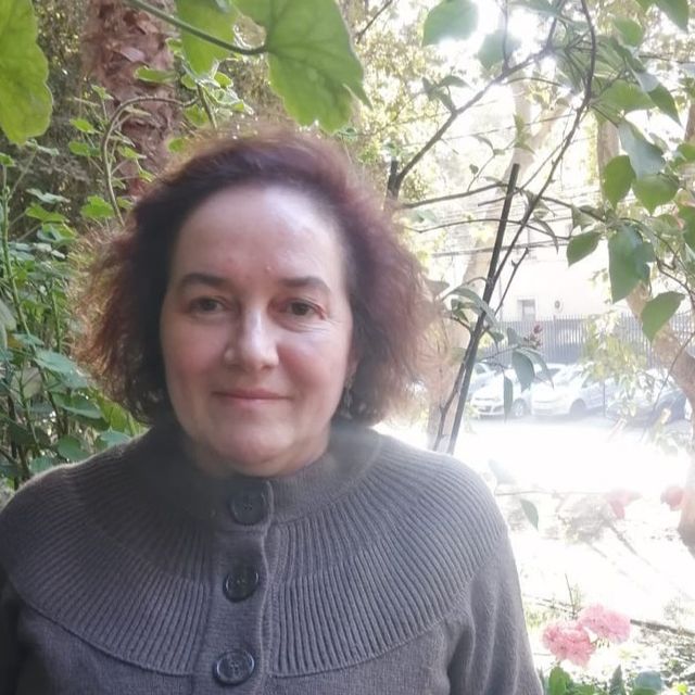 Carmen Medina, Terapeuta complementario Las Condes