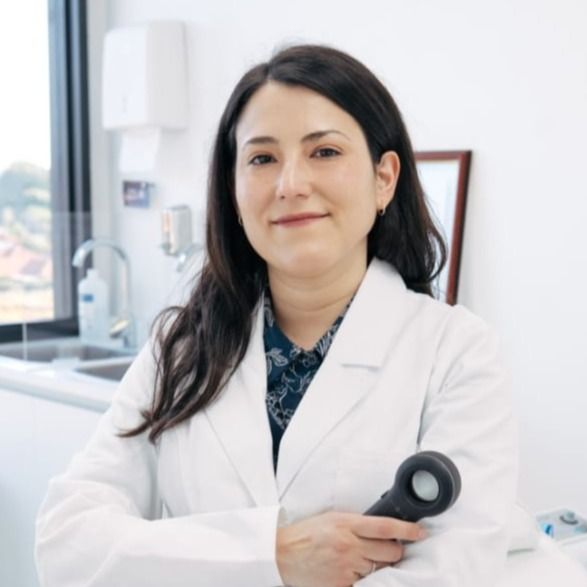Gabriela Hernandez Barrios, Dermatólogo Machalí