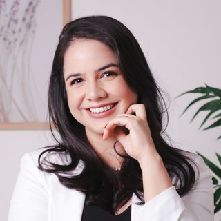 Dra. Yasmin Brito Santiago