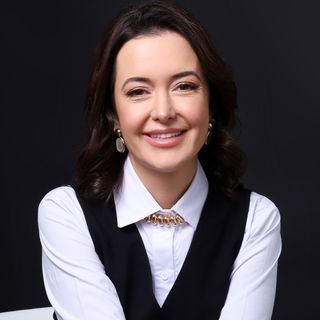 Dra. Luana Carvalho Tavares