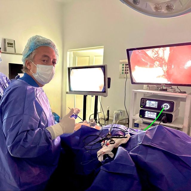 Mike Mendoza, Cirujano general Barranquilla