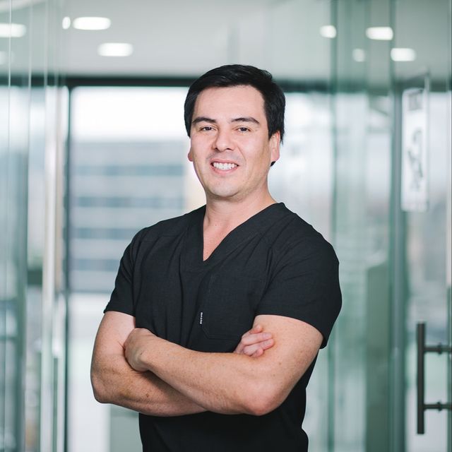 Marco Saavedra, Dentista Temuco