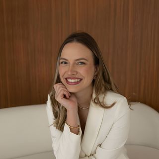 Julia Klockner, Ginecologista Porto Alegre