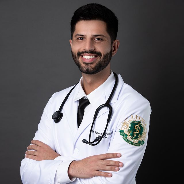 Matheus Rufino Faria, Médico clínico geral Divisa Nova