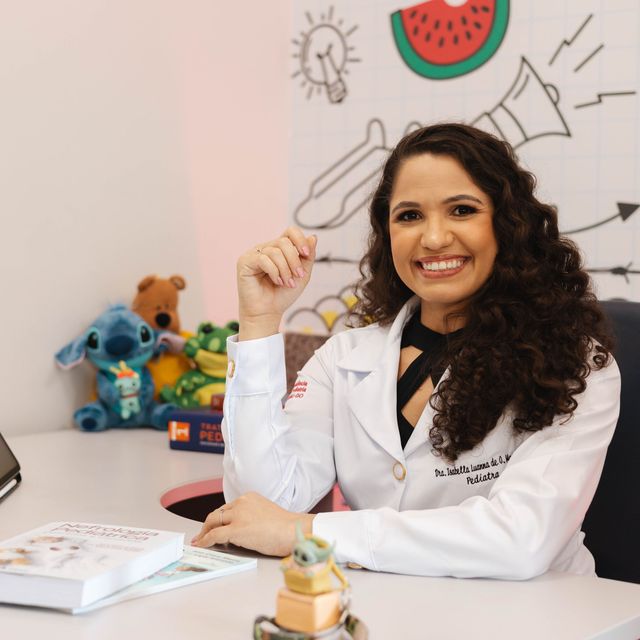 Isabella  Martins, Pediatra Goiânia