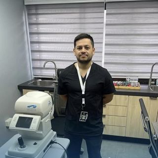 Acercar imagen: Sebastian Reyes Quilodran, Tecnólogo médico Concepción
