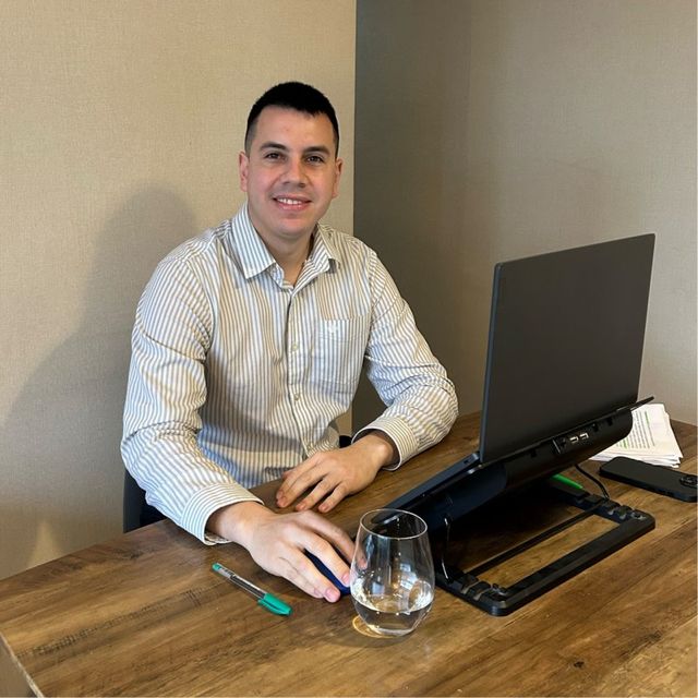 Claudio Hernández Chavarria, Psicólogo Chiguayante