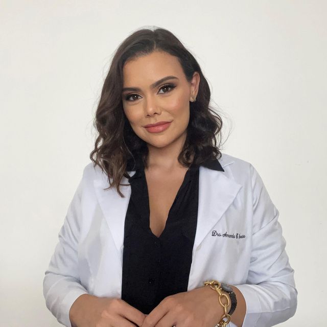 Amanda Cuban, Pediatra Santos