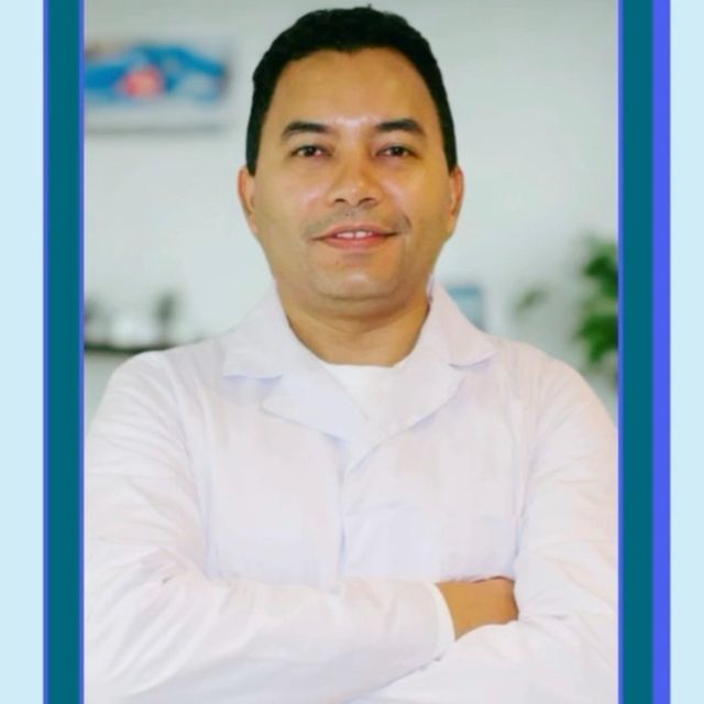 Marcos Ortiz ., Dermatólogo Concepción