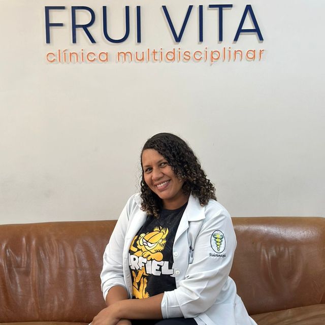 Michelly Aparecida Conceicao Almeida, Fisioterapeuta Barueri