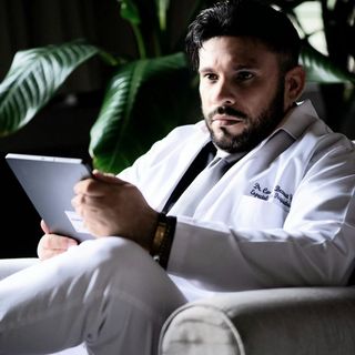 Acercar imagen: Yuniesky Cardoso Becerra, Psiquiatra Cali