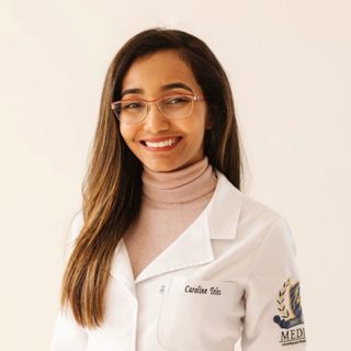 Dra. Caroline Teles de Andrades Pereira