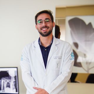 Guilherme Cabral, Ortopedista - Traumatologista Governador Valadares