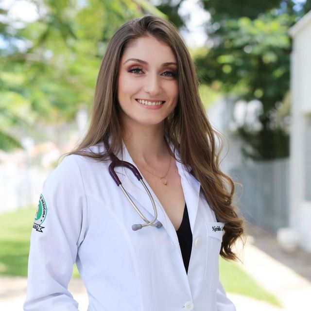 Nathália  Lima Ruza, Médico clínico geral São José dos Campos