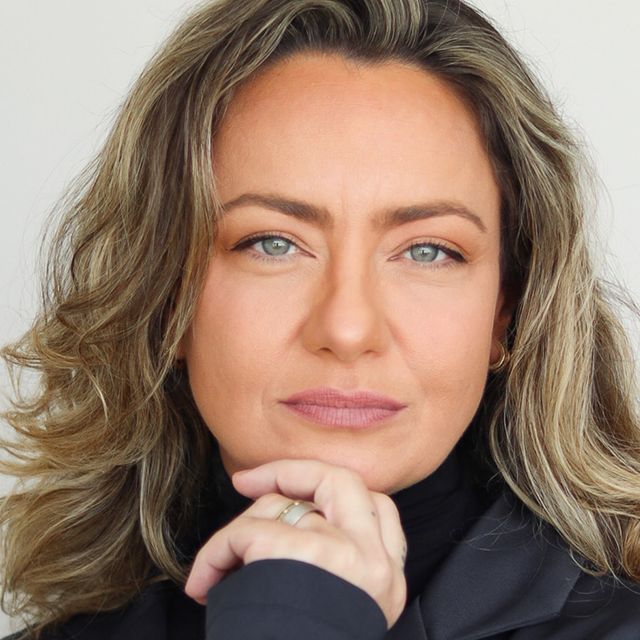 Camila de Ávila Anhezini Geraissate, Oftalmologista Goiânia