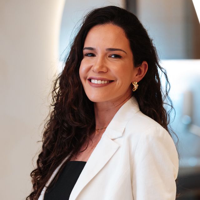 Carolli Almeida Vieira, Dermatologista Eunápolis