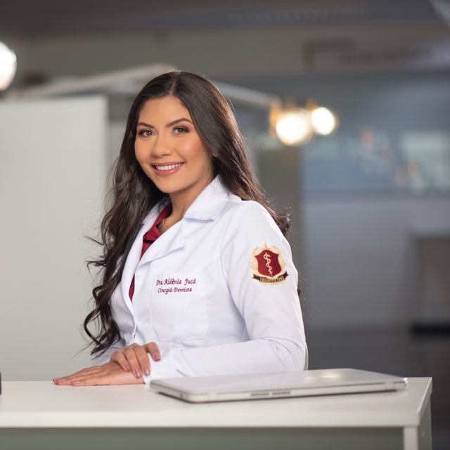 Aldênia Rodrigues Jucá de Oliveira, Dentista Fortaleza